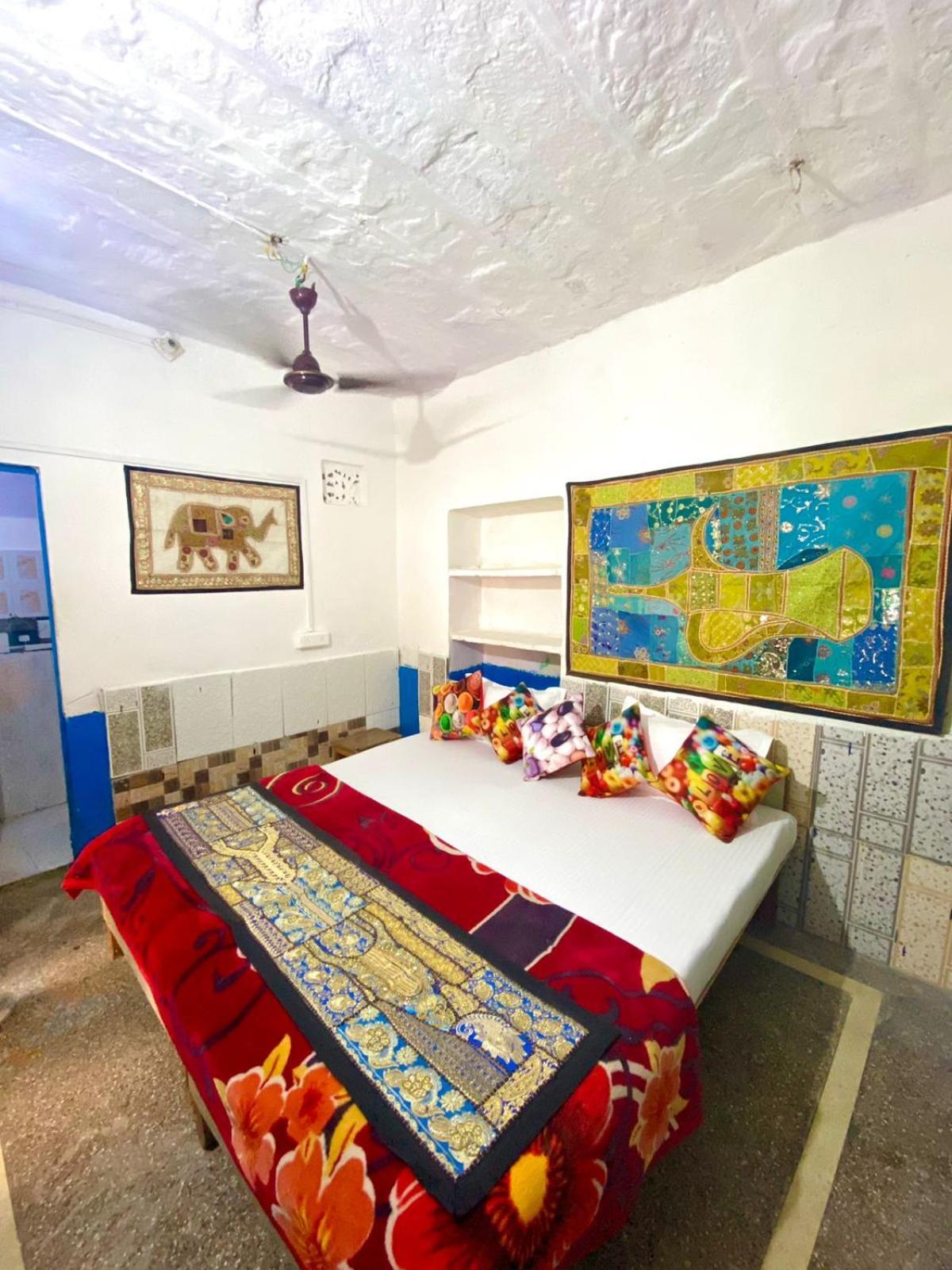 Mirvana Guest House & Camel Safari Jaisalmer Exterior foto